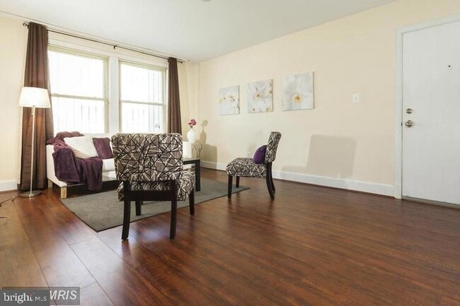 Foto del edificio - 4408 1st Pl NE
