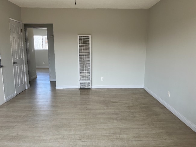 Photo - 609 W 94th St Apartment