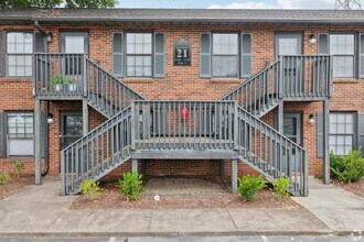 Building Photo - 508 Springbrook Dr