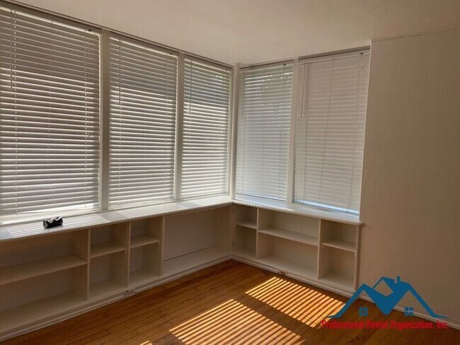 Building Photo - Historical Mare Island Duplex Unit