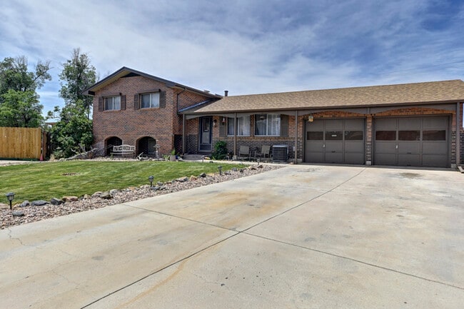 Building Photo - 611 Harvard St, Colorado Springs, CO 80911...