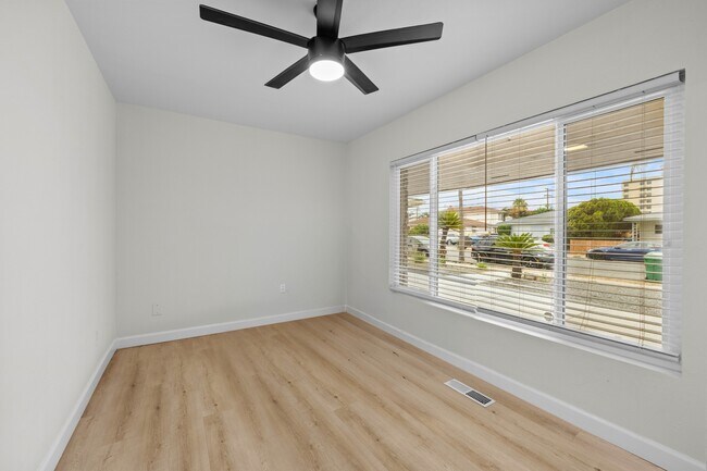 Foto del edificio - 5529 Dorothy Dr