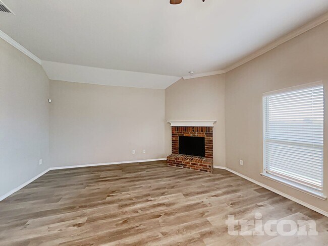 Building Photo - 1237 Chase Ln