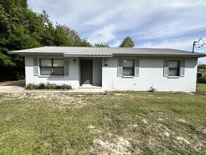 Building Photo - 671 SW Bird Ave