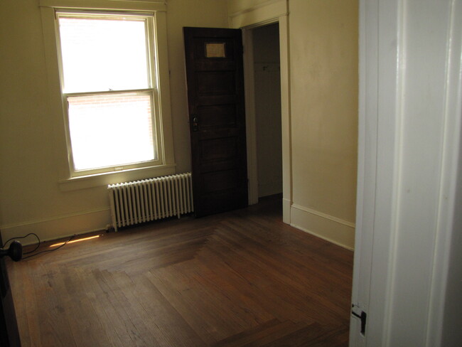 1st front BR - 409 S Atherton St