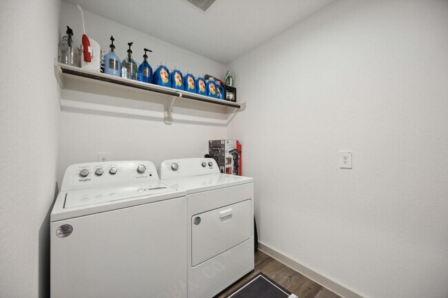 Building Photo - 7835 Wrangler Shack Ln