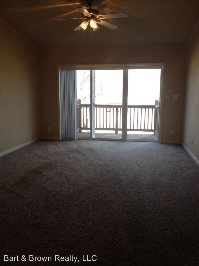 Building Photo - 3 br, 2 bath House - 540 Van Buren Rd