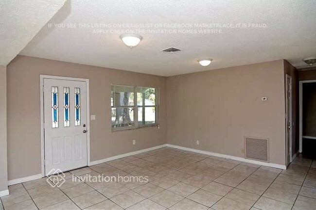 Foto del edificio - 14720 Mockingbird Ln E