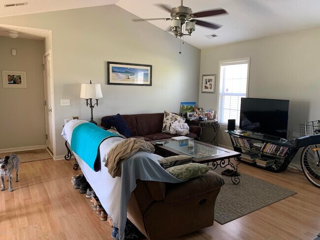 Foto del edificio - 7513 Brittany Lakes Dr