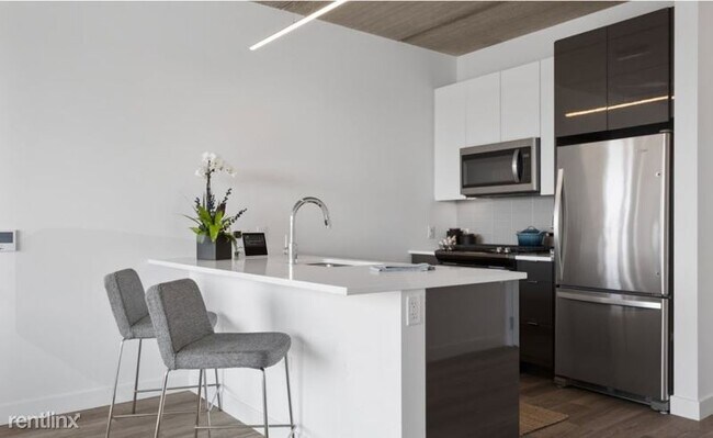 Foto del edificio - 1010 W Sheridan Rd