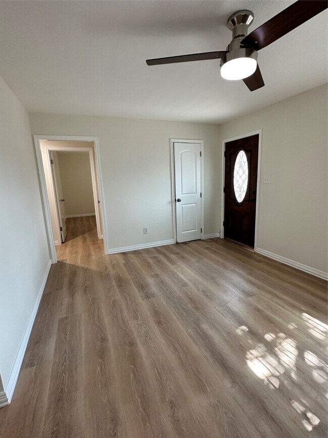 Foto del edificio - 3718 Moore St