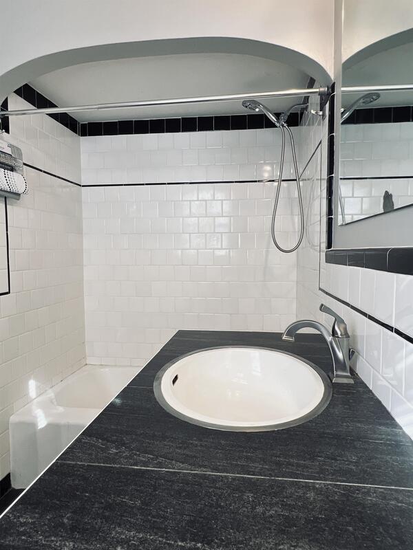 Building Photo - 532 Cottage Street - 1