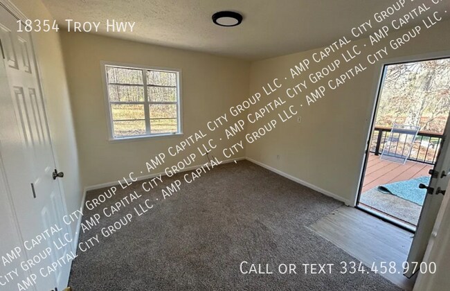 Foto del edificio - 18354 Troy Hwy
