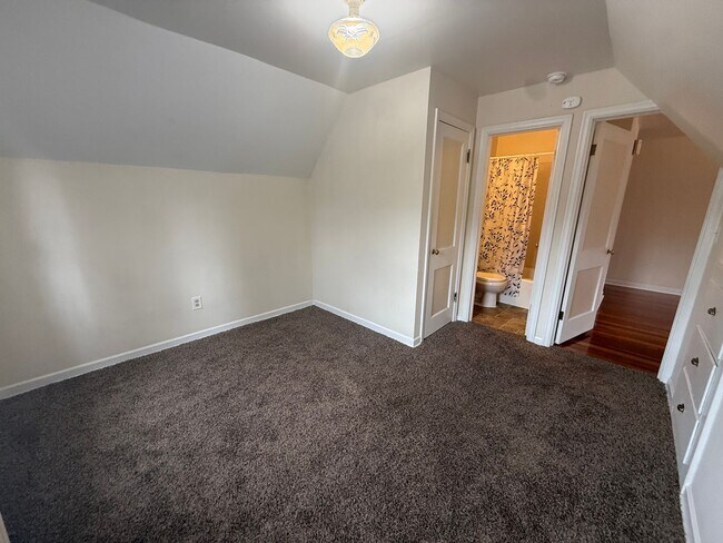 Building Photo - 2101 W 1st Ave