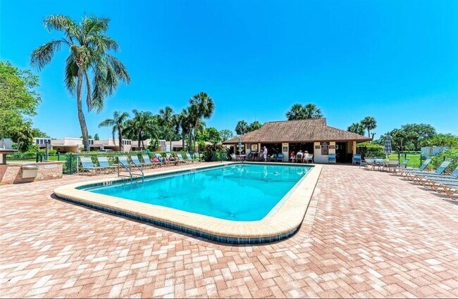 Building Photo - 6116 43rd St W