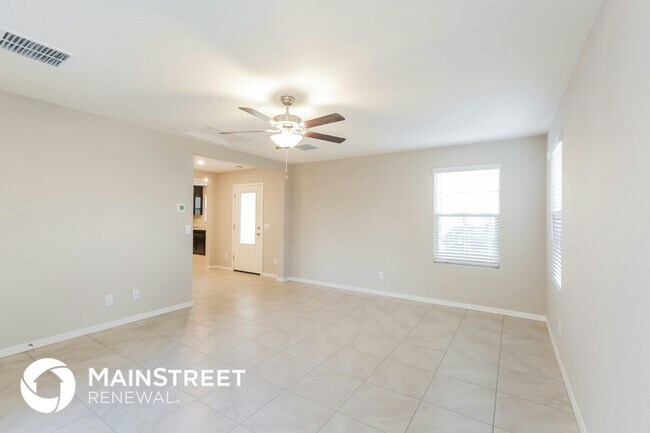 Foto del edificio - 8235 W Albeniz Pl