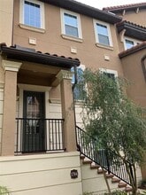 Building Photo - 1704 Lobelia Dr