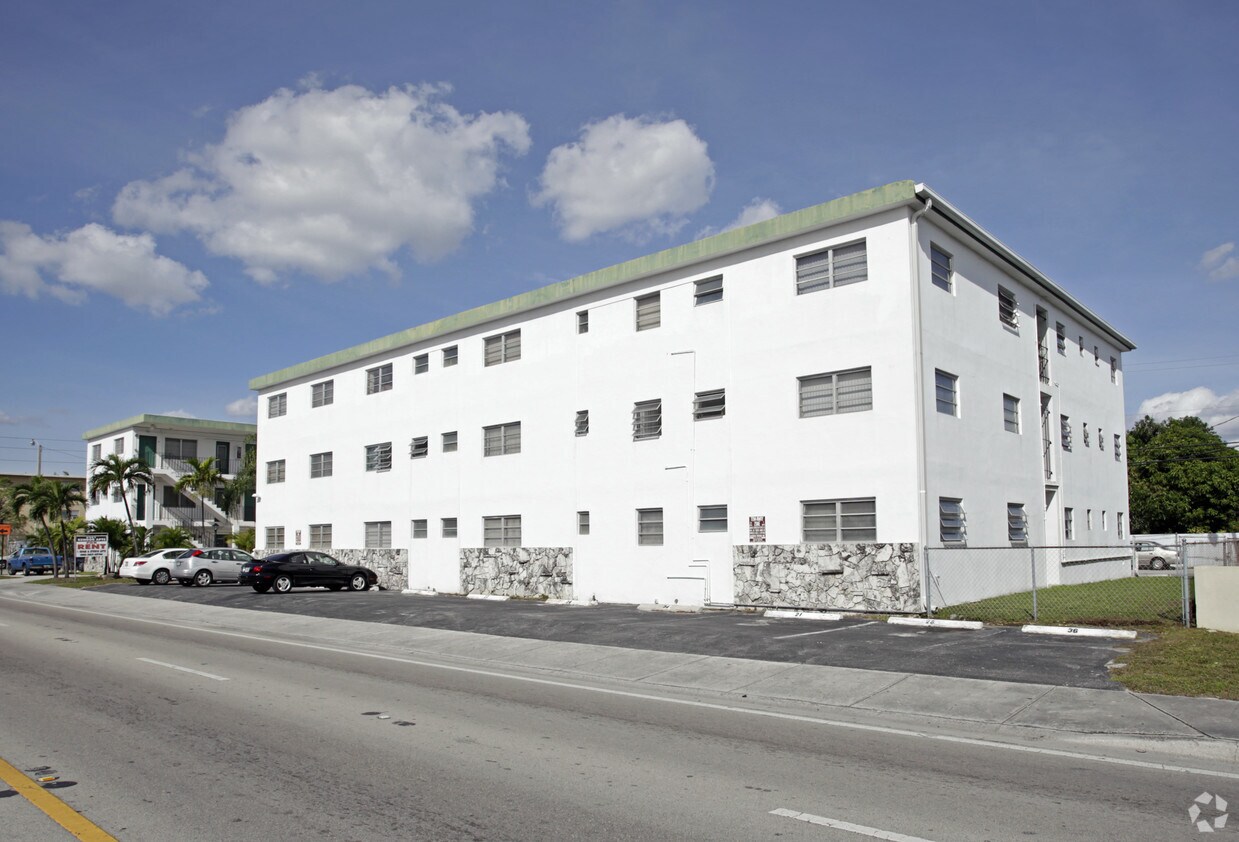 Building Photo - Kendor Apartments