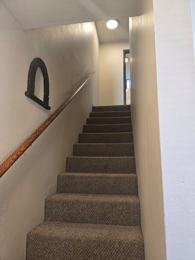 Foto del edificio - 737 Don Diego Ave