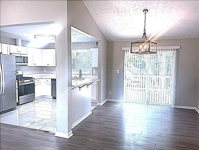 Building Photo - 3205 Brownlee Way