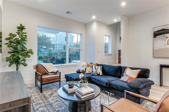 Building Photo - 7411 Coronado Ave