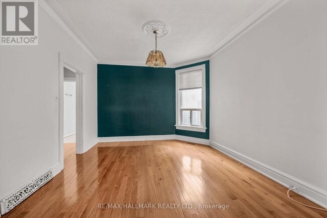 Building Photo - 112 Wells St