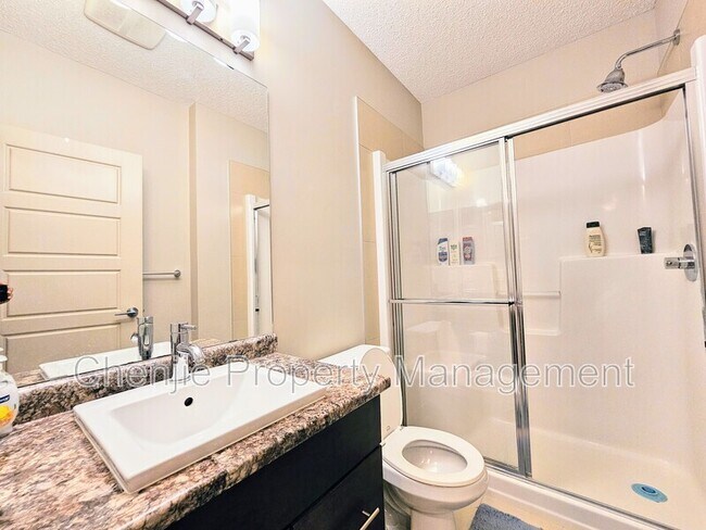 Photo du bâtiment - 1144 Adamson Dr SW