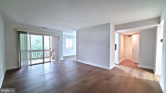 Foto del edificio - 5039 Green Mountain Cir