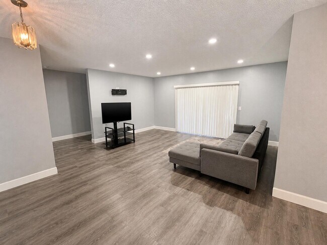 Foto del edificio - 7975 NW 8th St