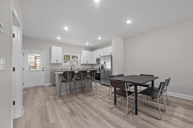 Foto del edificio - 9th + Forbes Luxury Student Living