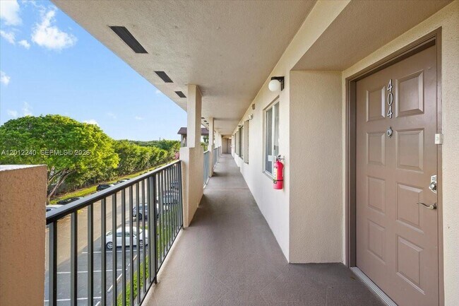 Foto del edificio - 12551 SW 16th Ct
