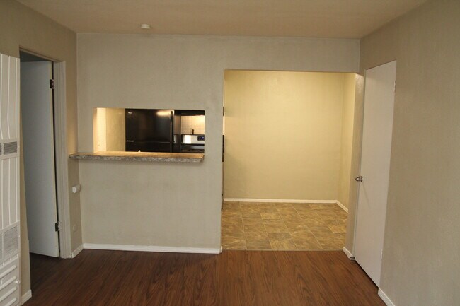 Building Photo - 2036 S Big Bend Blvd