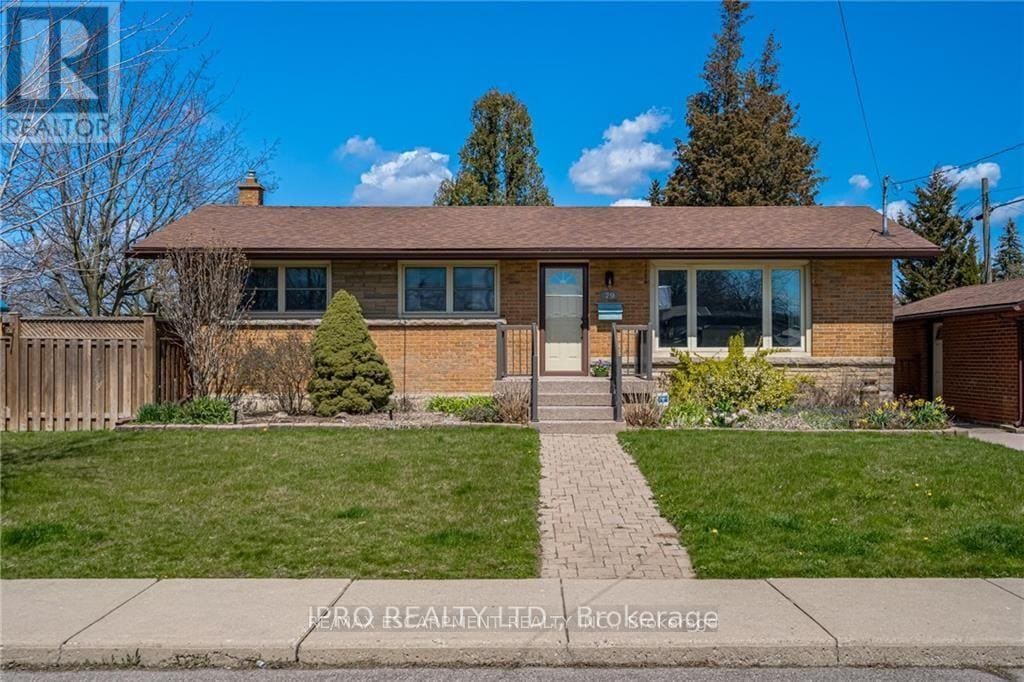 Photo principale - 79 Sandalwood Ave