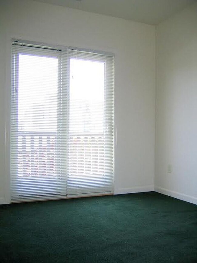 Foto del edificio - 2185 Dwight Way