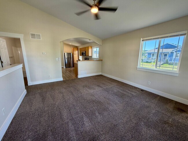 Building Photo - 4334 Pennyroyal Ln