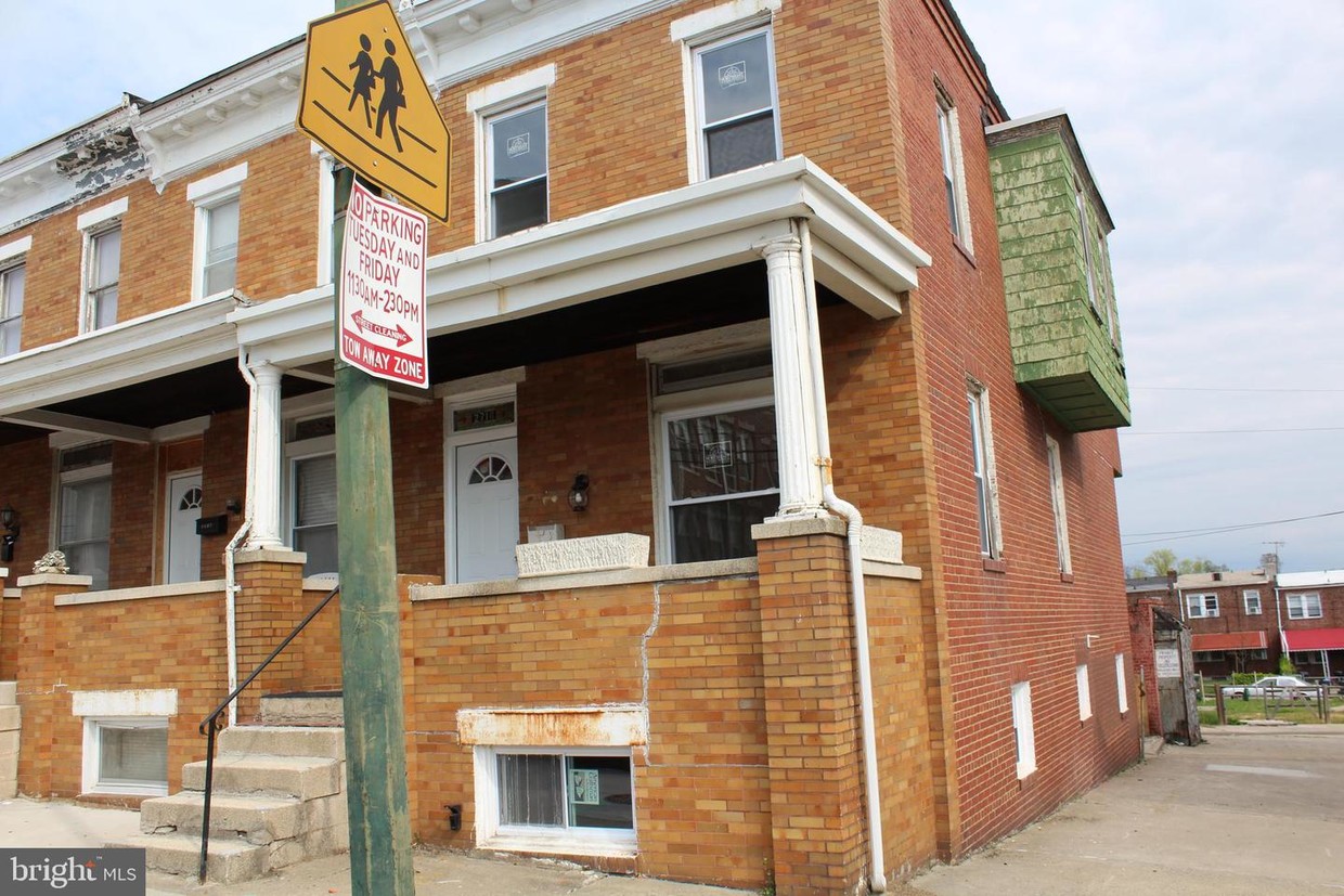 Primary Photo - 2718 E Oliver St