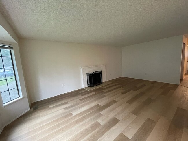 Building Photo - Bethel Valley Condominiums