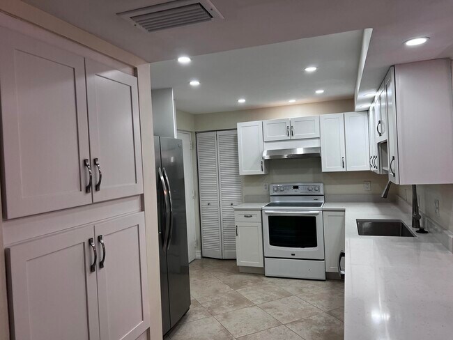 Foto del edificio - 6000 NW 2nd Ave