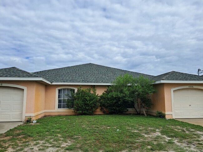 Building Photo - 4868 Golfview Blvd