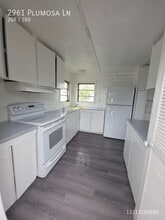 Building Photo - 2961 Plumosa Ln