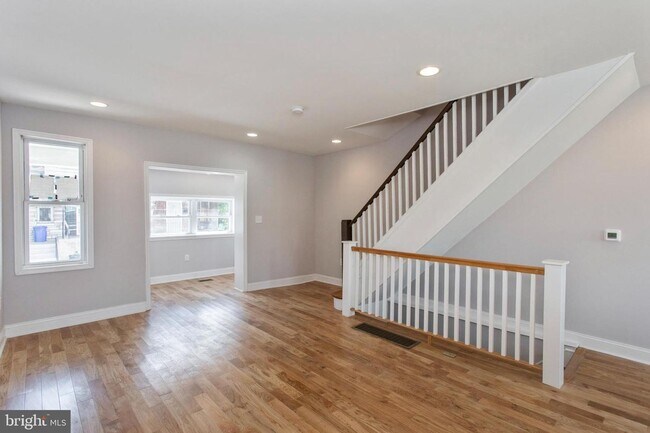 Photo - 1402 S Napa St House