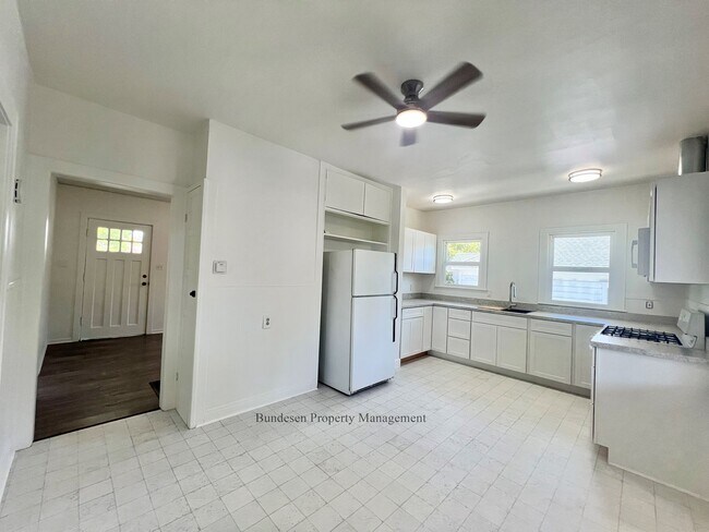 Foto del edificio - Stunning remodeled 3 bedroom