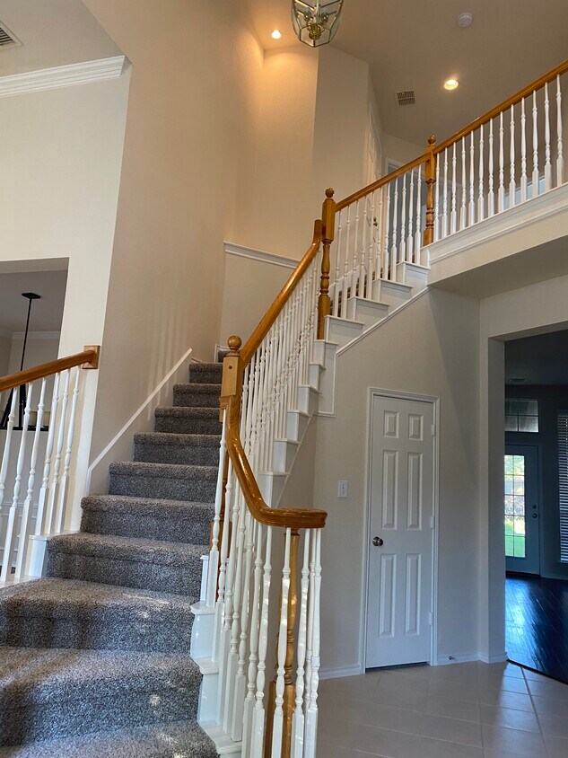 Primary Photo - 309 Suncreek Dr