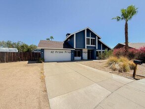 Building Photo - 15851 N 24th Ave