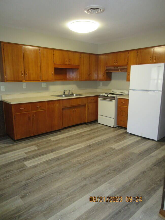 Building Photo - 908 Coventry Dr