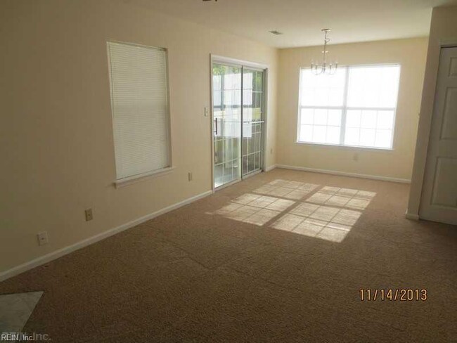 Building Photo - 108 Heather Way