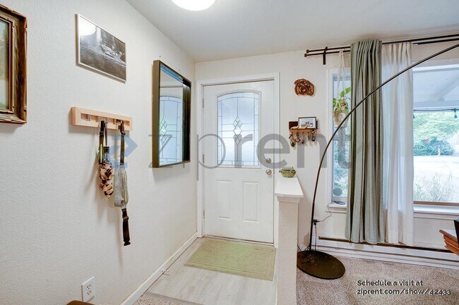 Foto del edificio - 13519 97th Ave NW