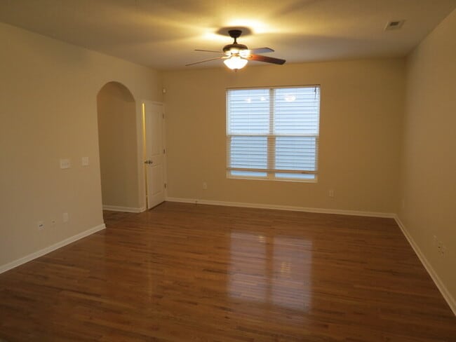 Building Photo - 5682 Alliance Way