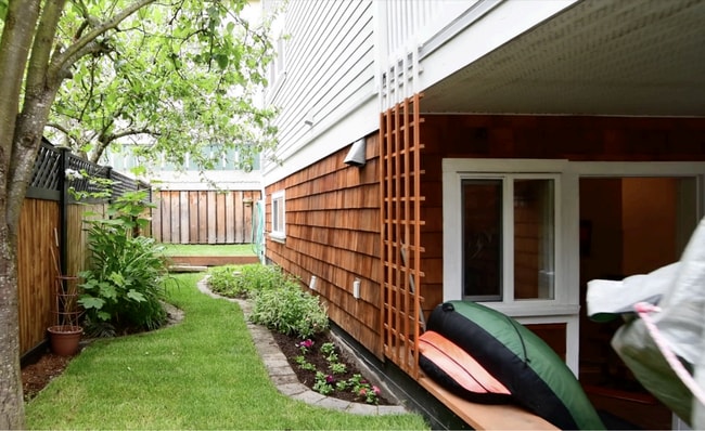 Building Photo - 965 Humboldt St