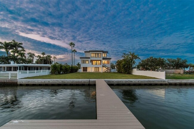 Building Photo - 3 Treasure Ln